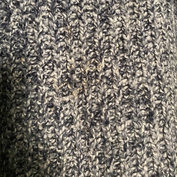 Wildfox oversized distressed sweater - Picture 2 of 7